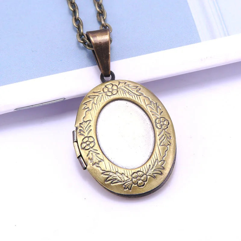 Copper Color Love Heart Locket Pendants for Women Men Openable Photo Frame Glossy Family Pet Picture Necklace Family Love Gift