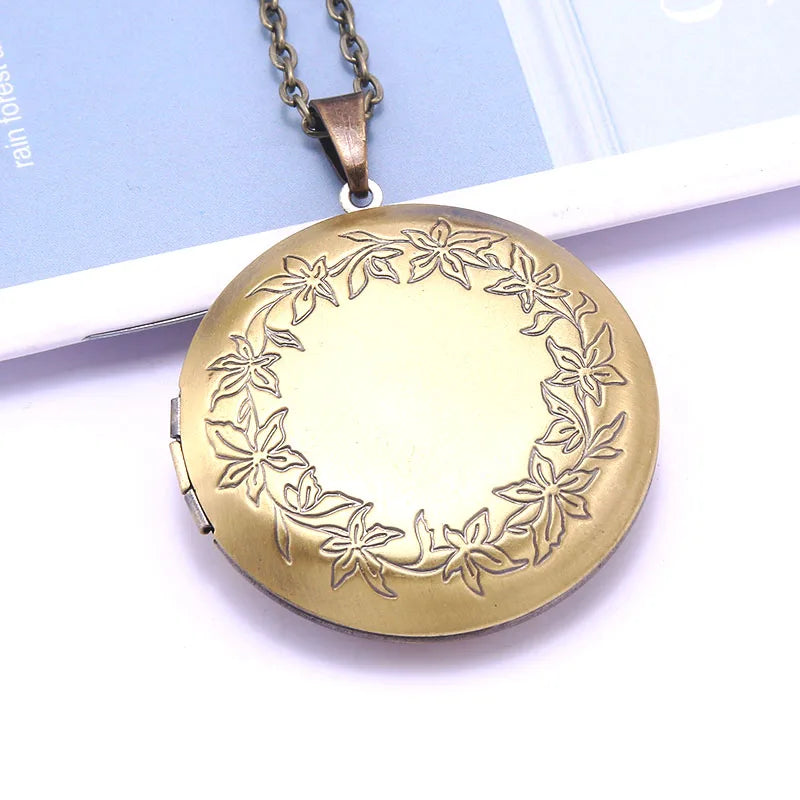 Copper Color Love Heart Locket Pendants for Women Men Openable Photo Frame Glossy Family Pet Picture Necklace Family Love Gift