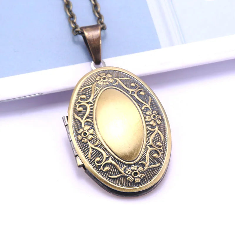 Copper Color Love Heart Locket Pendants for Women Men Openable Photo Frame Glossy Family Pet Picture Necklace Family Love Gift