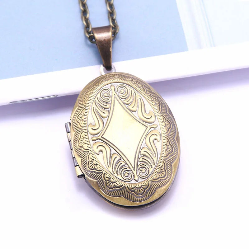 Copper Color Love Heart Locket Pendants for Women Men Openable Photo Frame Glossy Family Pet Picture Necklace Family Love Gift