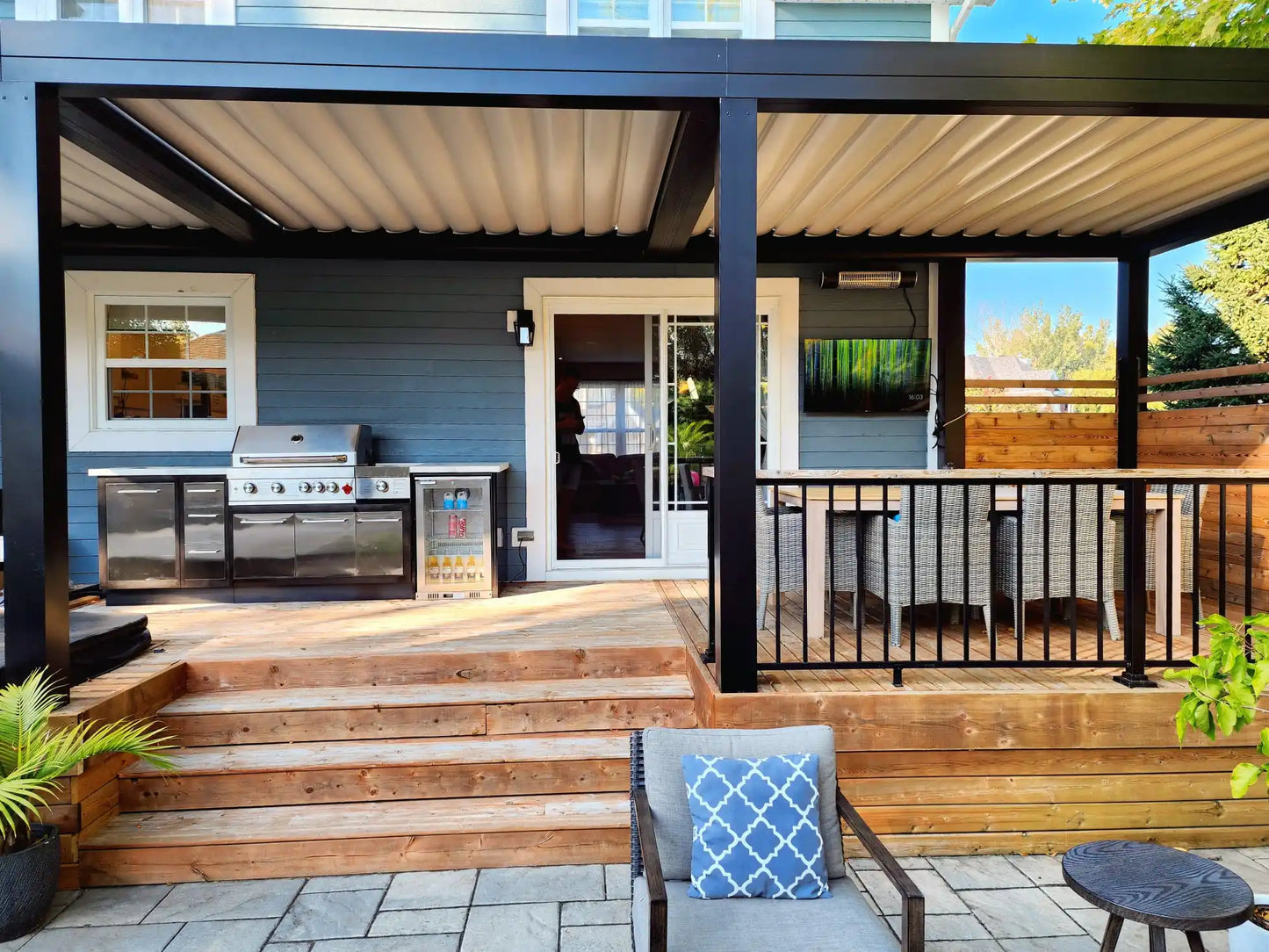 Customized Sizes Motorized Aluminum Gazebo Outdoor Canopy Adjustable Louvered Roof Summerhouses Garden Pergola for Sale