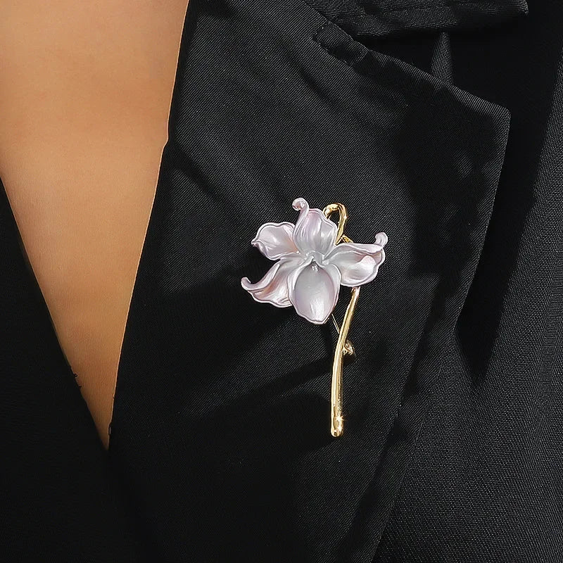 Luxury Enamel Lotus Flower Brooches for Women Men Suit Coat Dress Jewelry Pins Wedding Party Corsage Accessories